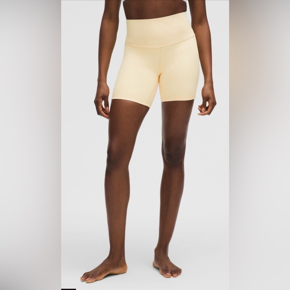 NWOT Lululemon🍋Align™ High-Rise Short 6”Colour Butter Cream Sz 10 - Picture 1 of 9